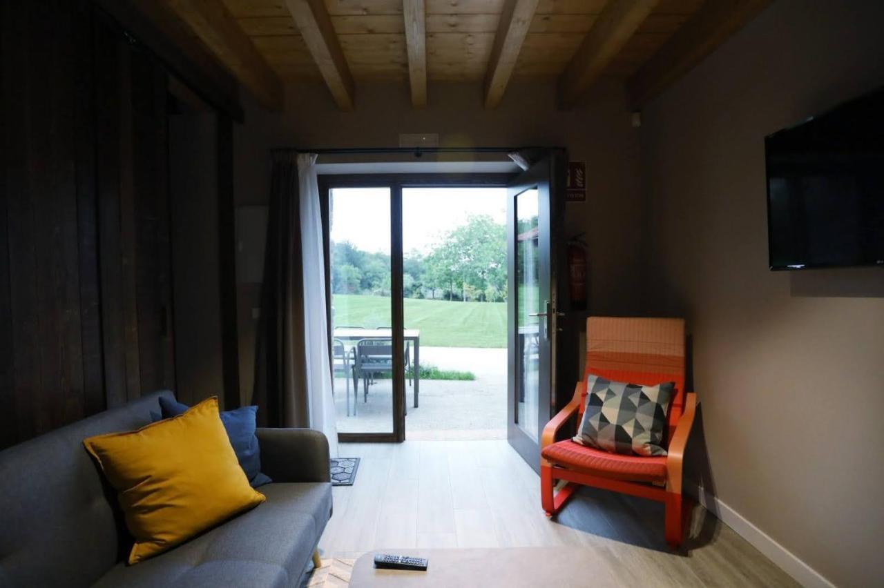 Y La Santilar Apartment *
