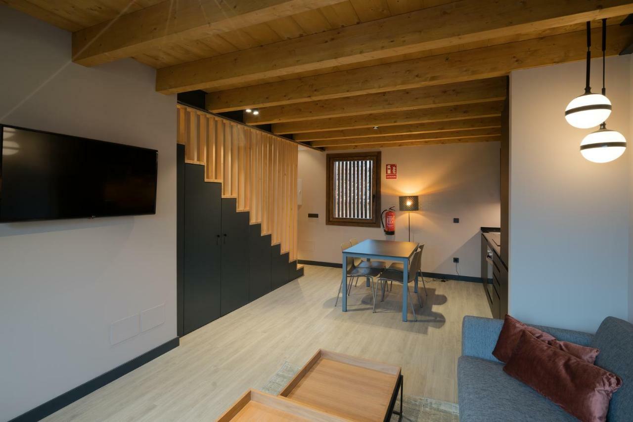 Y La Santilar Apartment *