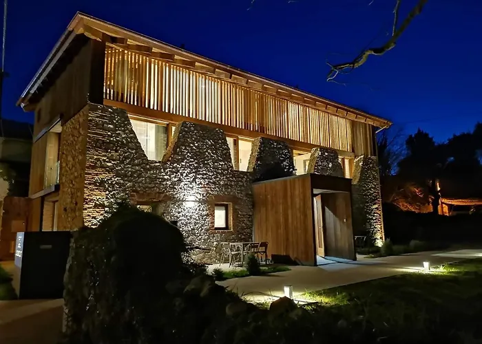 Apartamentos Y Villas La Santilar